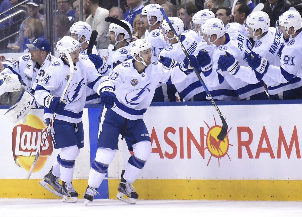 Cedric Paquette prvním gólem sezony rozhodl o výhře nad Torontem