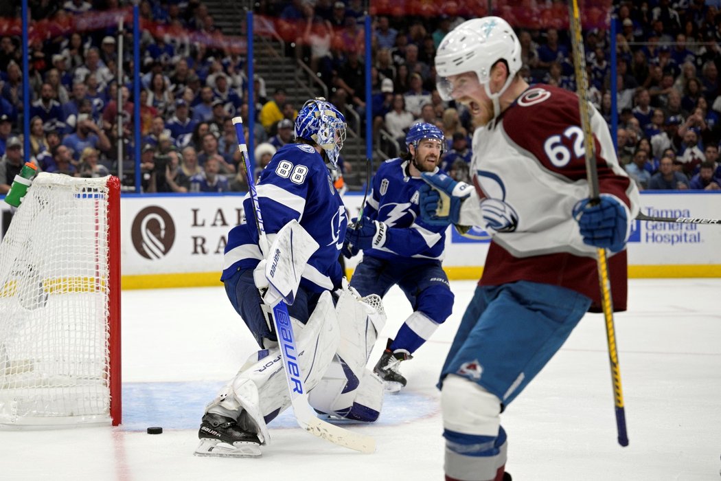 Colorado Avalanche ovládlo letošní ročník NHL, ve finále přetlačilo Tampu Bay