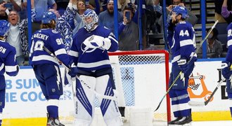 Tampa a Islanders jsou v další fázi play off. Vegas čeká s Minnesotou sedmý duel