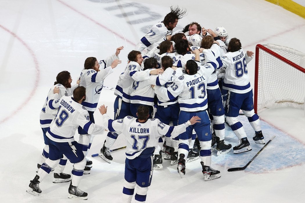 Hokejisté Tampy Bay podruhé v historii a poprvé od roku 2004 vyhráli Stanley Cup.