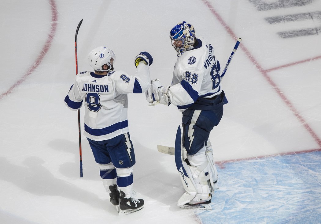 Hokejisté Tampy Bay porazili ve třetím finále play off NHL Dallas 5:2 a druhou výhrou po sobě obrátili stav série na 2:1.