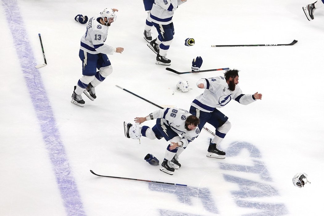 V šestém finálovém duelu play off NHL Tampa porazila Dallas 2:0 a sérii ovládla 4:2.