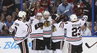 Tampa nad propastí, Chicago zvítězilo a je krok od Stanley Cupu