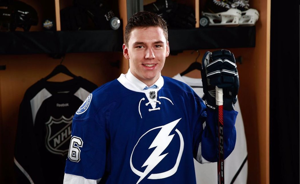 Český hokejový obránce Libor Hájek podepsal tříletou nováčkovskou smlouvu s celkem zámořské NHL Tampa Bay Lightning