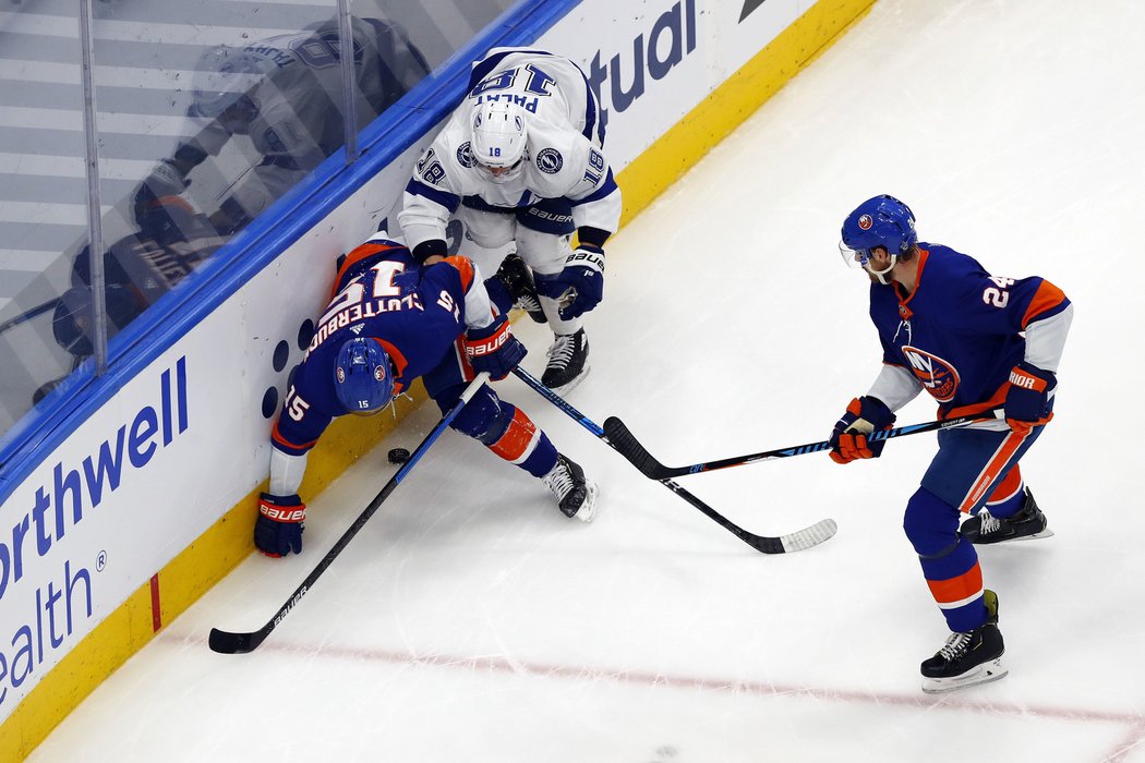 Tampa Bay je jedinou výhru od finále Stanley Cupu, přispěl i Ondřej Palát