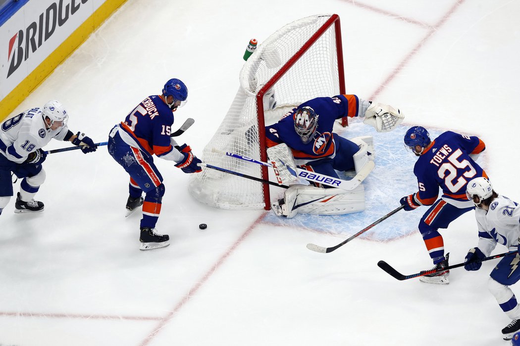 Tampa Bay je jedinou výhru od finále Stanley Cupu, přispěl i Ondřej Palát