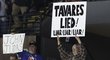Když Tavares, ze kterého Islanders v roce 2009 udělali jedničku draftu, poprvé vyjel při rozbruslení na led, z publika se ozvalo hromové We don&#39;t need you!