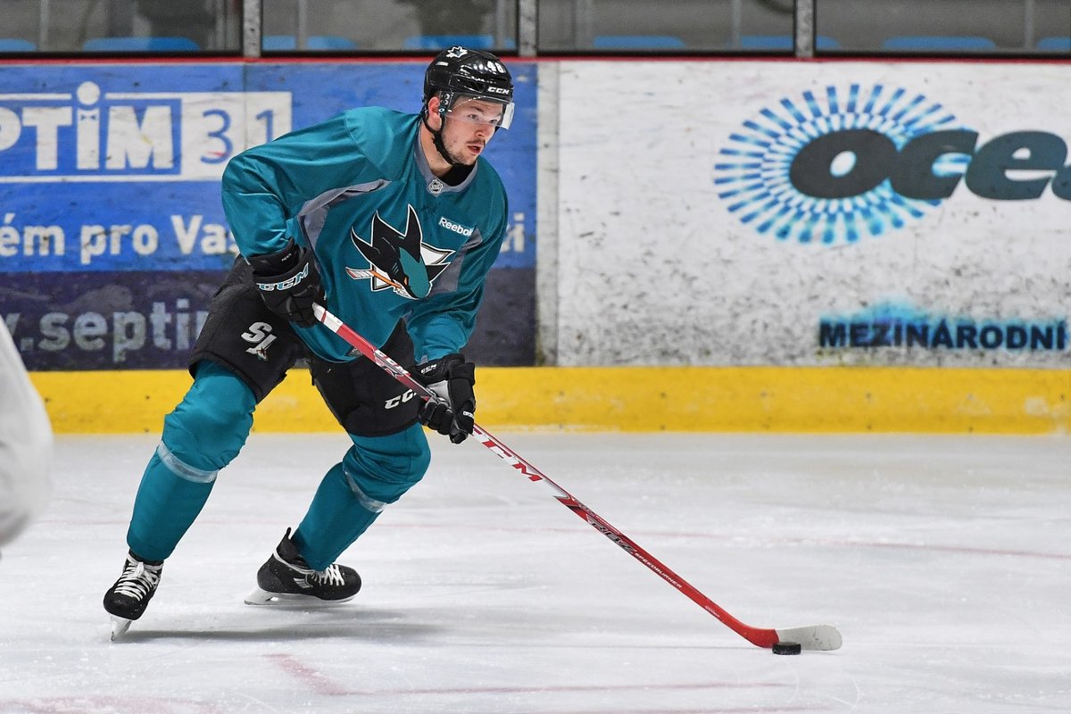 Útočník San Jose Sharks Tomáš Hertl