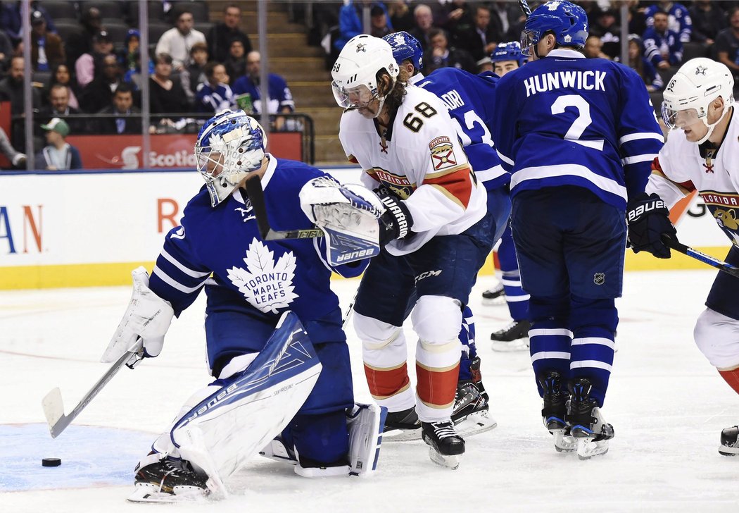 Žádná ze dvou střel na bránu se Jaromíru Jágrovi proti Maple Leafs neujala