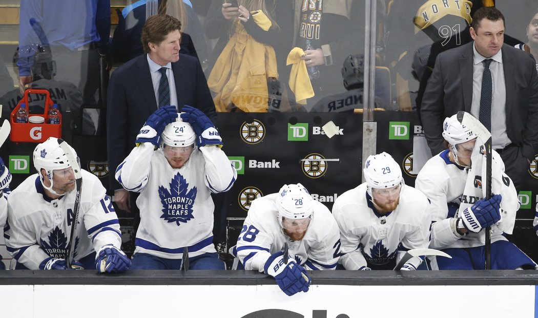 Mike Babcock po více jak čtyřech letech končí na střídačce Toronta