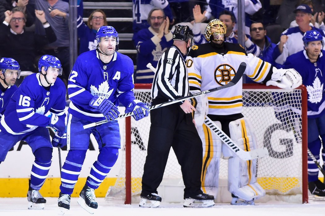 Patrick Marleau byl jedním z úspěšných střelců, kteří srazili Boston.