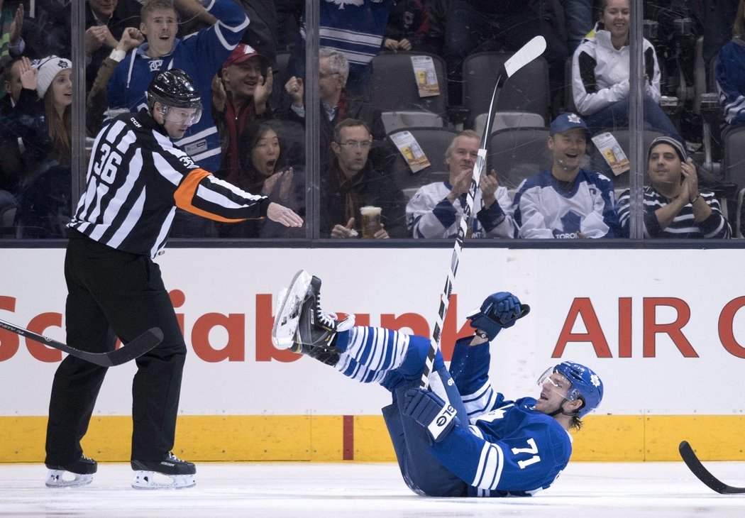 David Clarkson z Toronta a jeho netradiční gólová oslava.