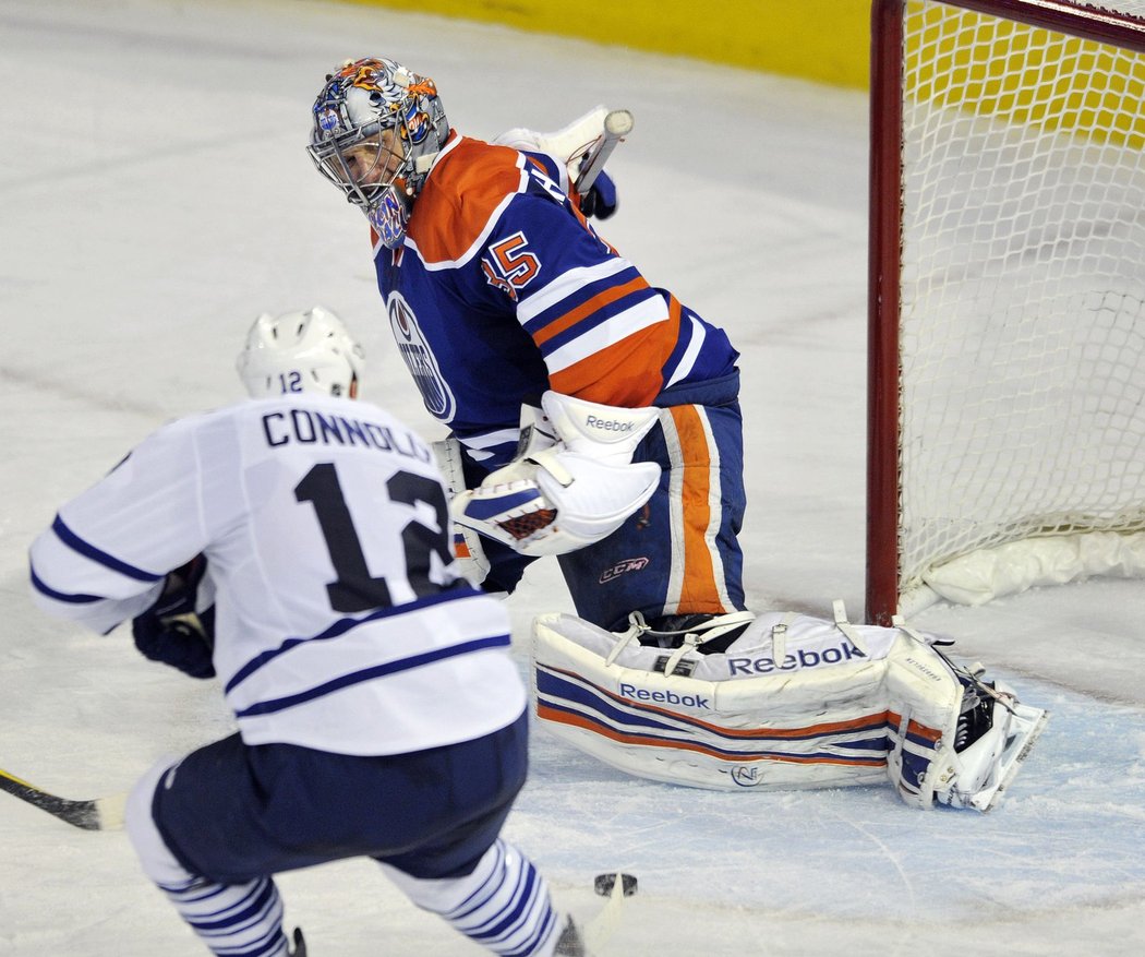 Zápas v Edmontonu rozhodl v prodloužení svou osmou trefou sezony Tim Connolly.