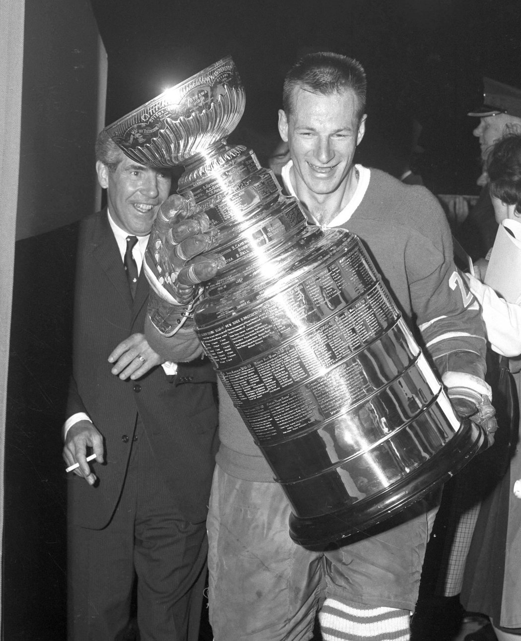 Eddie Shack slavil s Torontem hned čtyřikrát Stanley Cup, je členem i poslední mistrovské party Maple Leafs