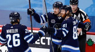 Winnipeg otočil duel s Torontem, Maple Leafs ovládli Severní divizi