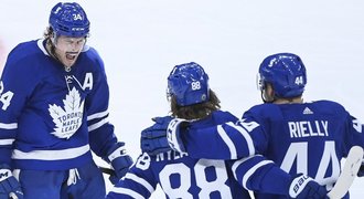 Hvězda Toronta je po operaci zápěstí. Stihne start nové sezony NHL?