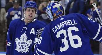 Toronto zničilo Colorado, Matthews dal hattrick. Detroit udolal Seattle