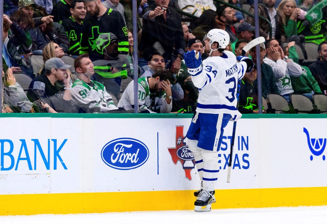 Toronto díky dvěma trefám Austona Matthewse zdolalo Dallas 4:3 v prodloužení