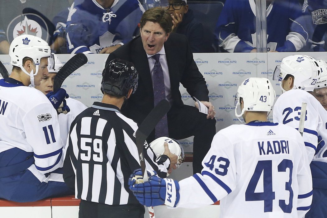 Mike Babcock po více jak čtyřech letech končí na střídačce Toronta