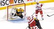 Brankář Bostonu Tuukka Rask se před třetím zápasem úvodního kola play off NHL s hokejisty Caroliny rozhodl opustit tým a ukončit sezonu.