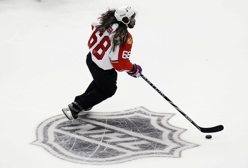 P. K. Subban vyšperkoval svůj převlek i stařičkou helmou Jofa, které se přezdívá skořápka