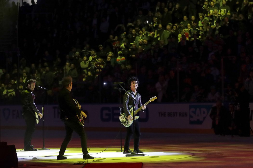 Hudební stopu zařídila na Utkání hvězd například punk rocková kapela Green Day