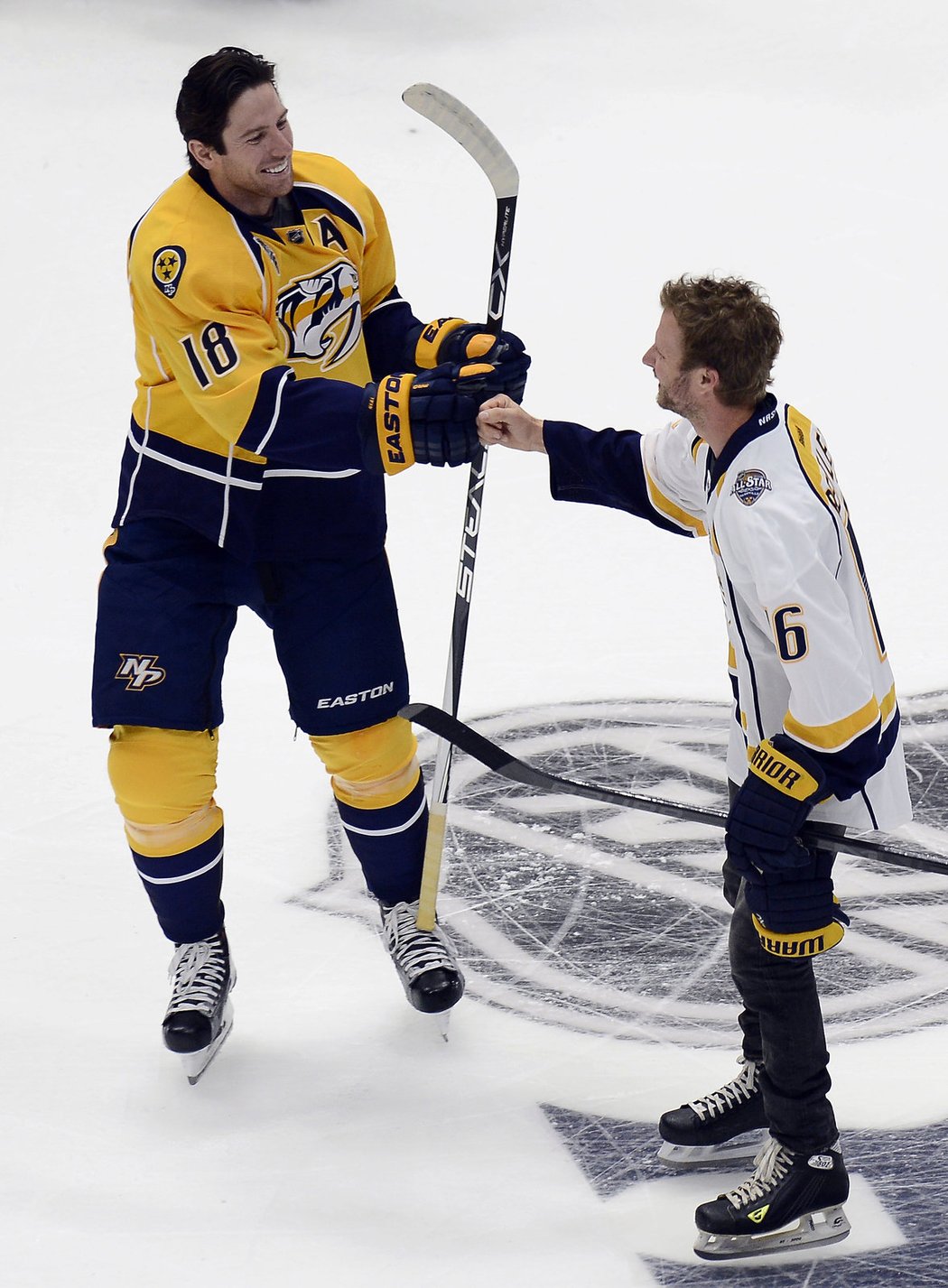 James Neal a country zpěvák Dierks Bentley