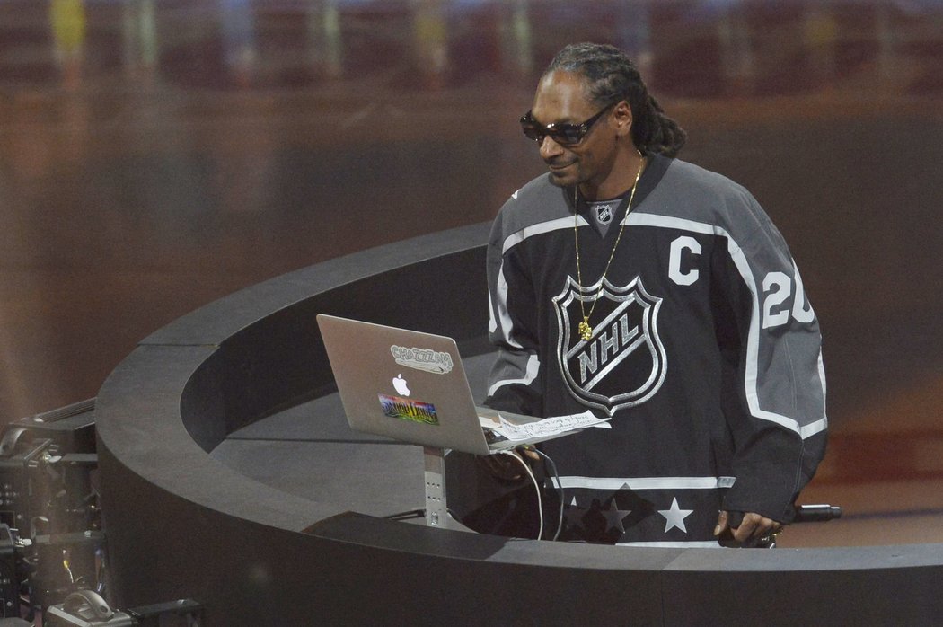 Objevil se také americký rapper Snoop Dogg