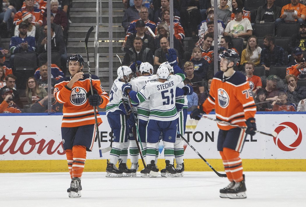 Vancouver v přípravném utkání před NHL vyhrál na ledě Edmontonu 6:1.