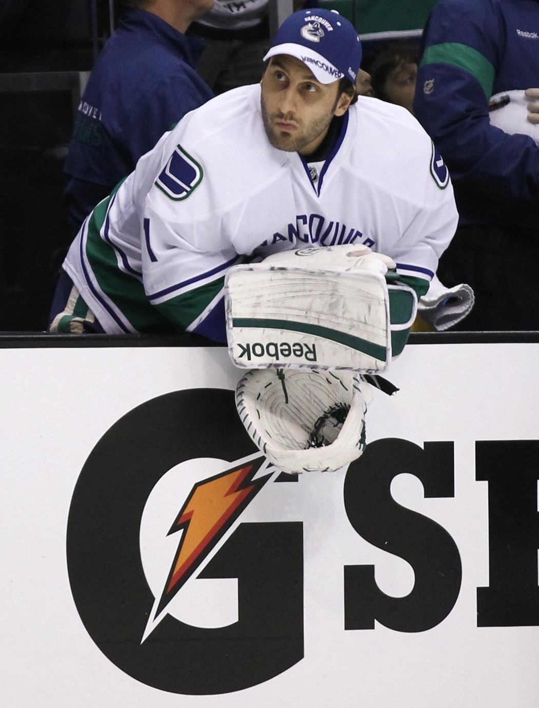 Roberto Luongo sledoval utkání v Los Angeles pouze ze střídačky.