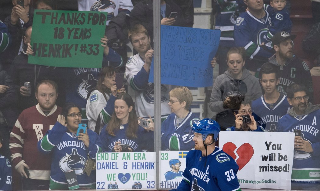 Henrik a Daniel Sedinové odehráli předposlední domácí zápas za Vancouver.