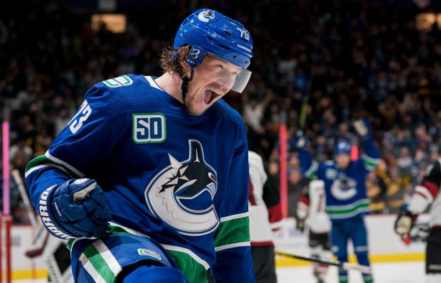 Kanadský útočník Tyler Toffoli se na nové smlouvě s Vancouverem nedohodl, vyzkouší si tak trh volných hráčů Kanadský útočník Tyler Toffoli se na nové smlouvě s Vancouverem nedohodl, vyzkouší si tak trh volných hráčů