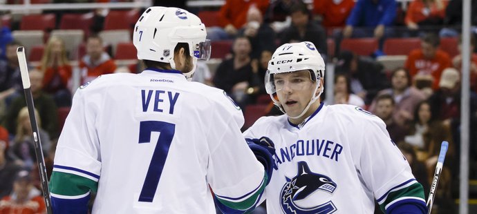 Radim Vrbata z Vancouveru se dostal do šestatřicetičlenné nominace na Utkání hvězd NHL