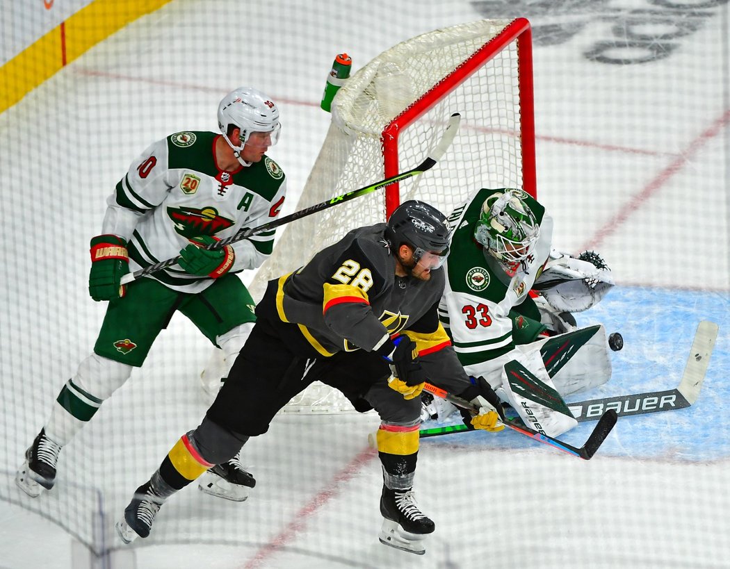 Hrdinou Minnesoty byl rovněž brankář, Cam Talbot pochytal 42 střel a připsal si shutout