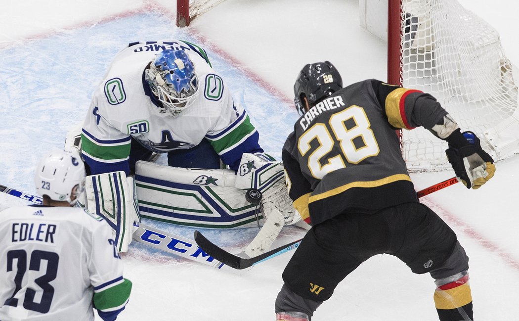 Thatcher Demko zářil v brance Canucks