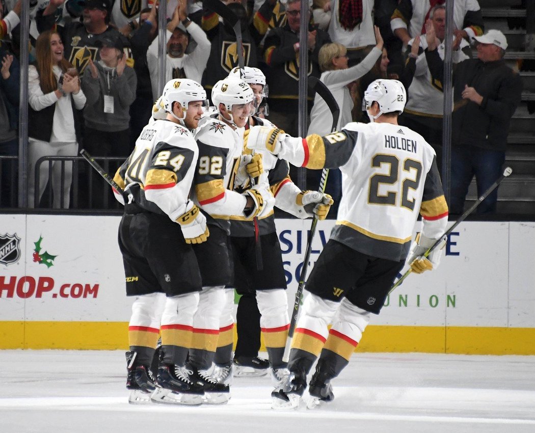 Neuvěřitelná premiérová sezona Las Vegas v NHL skončila až ve finále Stanley Cupu, kde se z celkového triumfu radoval Washington