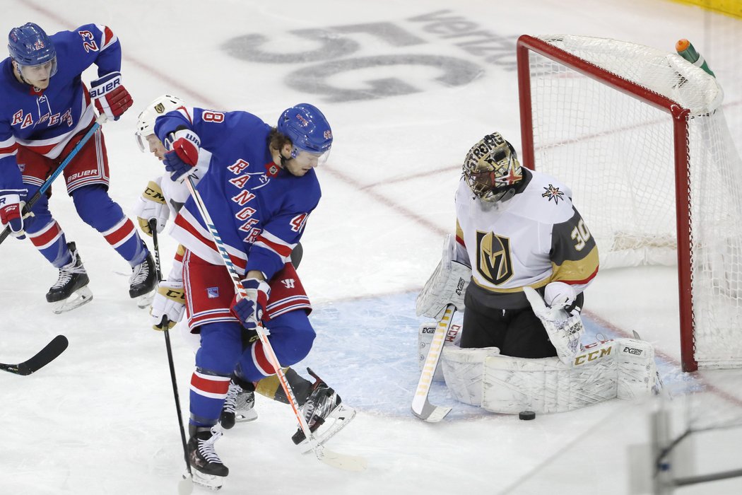 Malcolm Subban chytil 29 z 30 střel proti Rangers