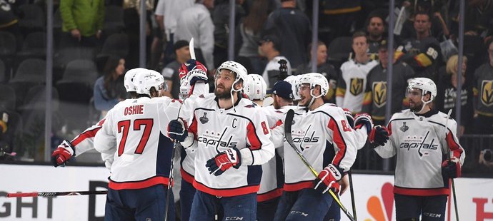 Hokejisté Washingtonu vyhráli ve druhém finálovém duelu play off NHL na ledě Vegas 3:2 a vyrovnali stav série hrané na čtyři vítězné na 1:1 na zápasy.