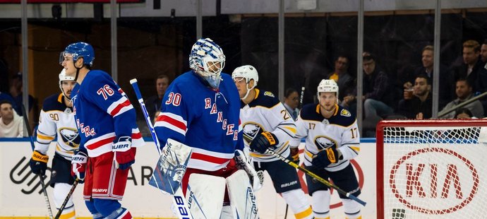 Buffalu nestačila trefa Vladimíra Sobotky, který skóroval poprvé v sezoně, a podlehlo na ledě New Yorku Rangers 2:6.