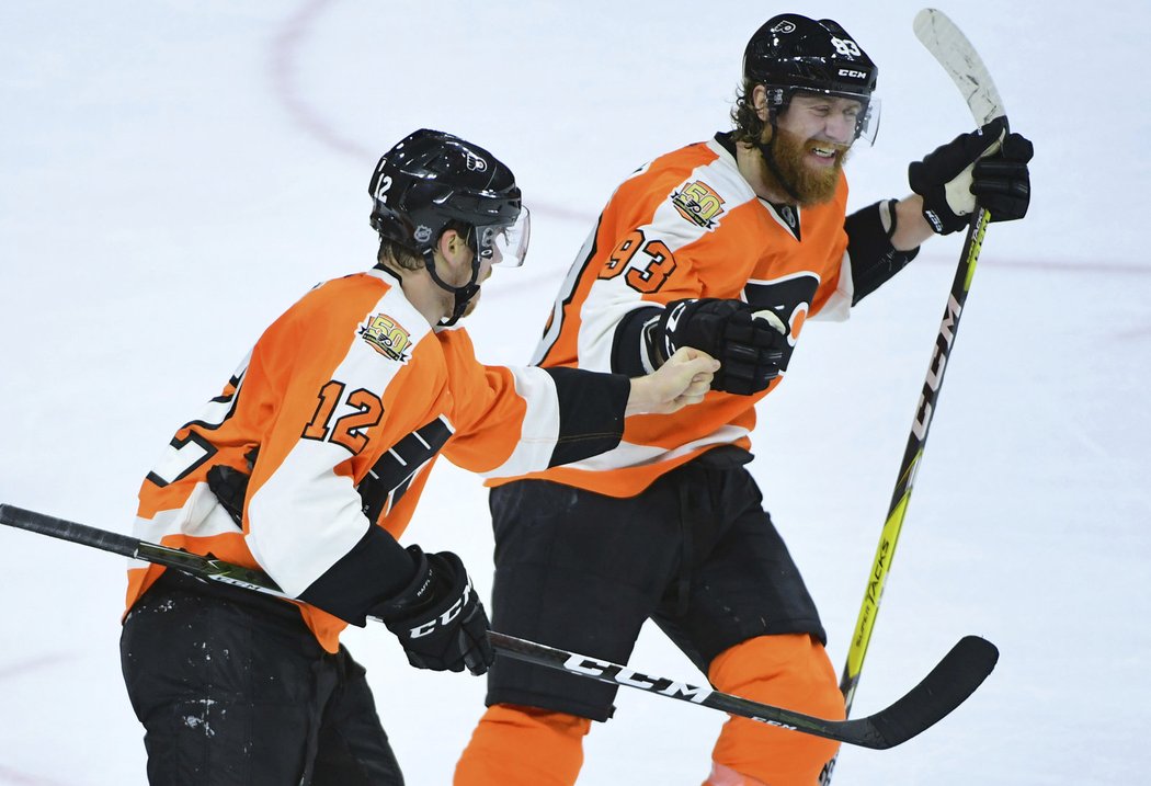 Hokejisté Philadelphie zvítězili v nedělním utkání NHL na ledě Detroitu 1:0 v prodloužení a prodloužili sérii výher na devět zápasů.