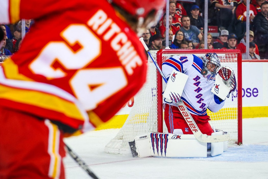 Brett Ritchie v dresu Calgary