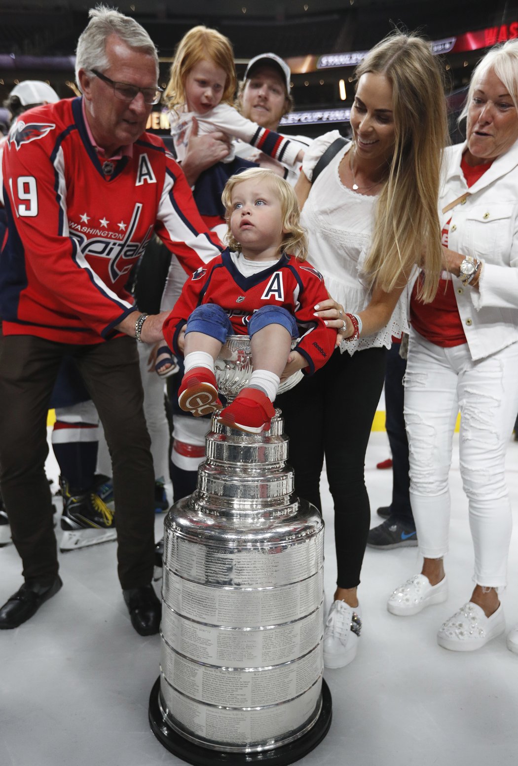 Maličký Vince Bäckström se rychle usadil do Stanley Cupu