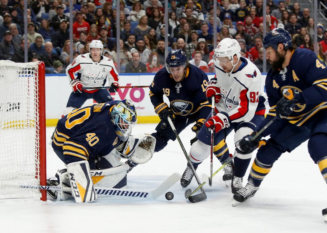 Buffalo porazilo Washington 5:2. Hattrickem řídil výhru Sam Reinhart