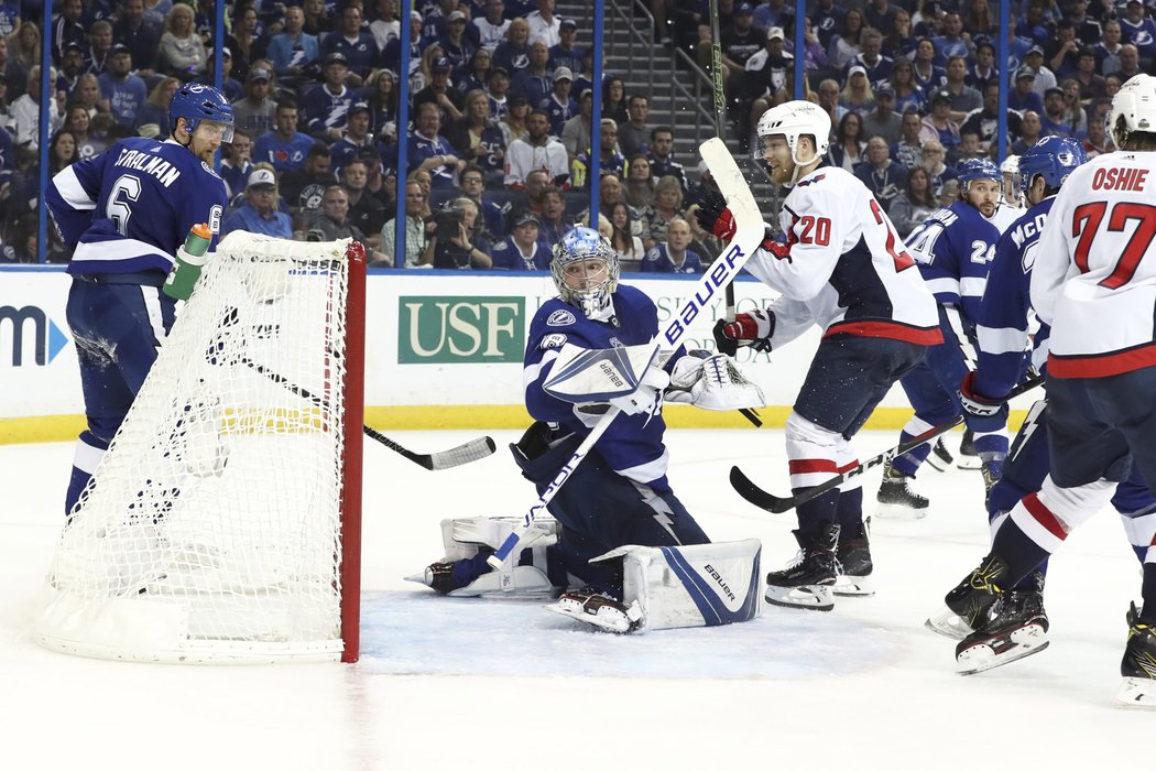 Lars Eller usměrnil do brány perfektní nahrávku od Jakuba Vrány