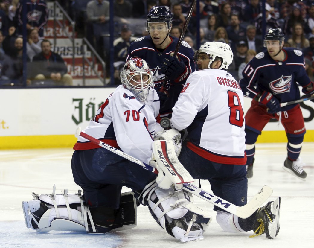 Za Washington poprvé od začátku naskočil Braden Holtby a chytil celkem 33 střel