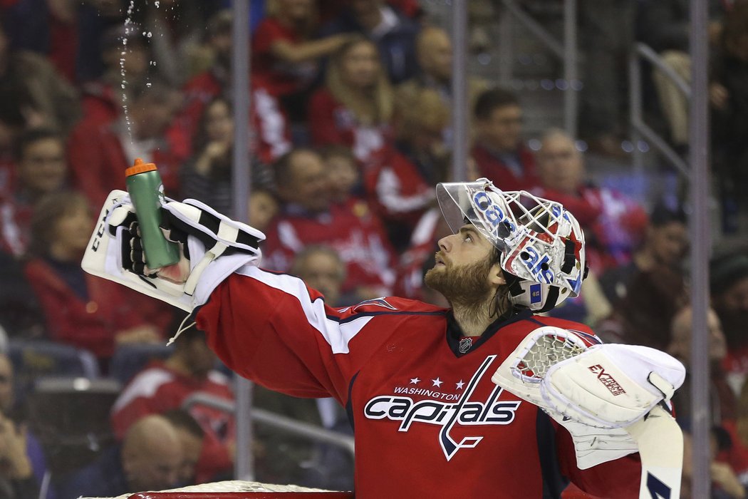 Braden Holtby si proti Pens užíval pohodu, inkasoval jedinkrát, a to v závěru zápasu