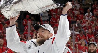 Jeřábek zůstává v NHL! Český obránce podepsal na rok v Edmontonu