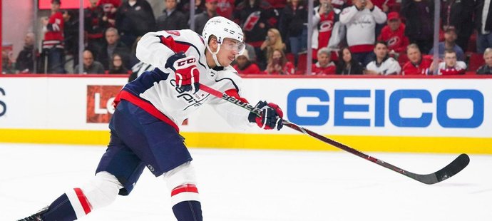 Jakub Vrána zůstává ve Washingtonu. S Capitals prodloužil smlouvu o dva roky