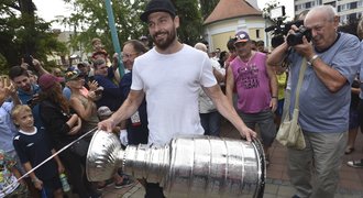 Stanley Cup v Hodoníně: Strážci dali přednášku, na oplátku dostali guláš