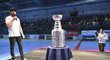 Michal Kempný předvádí v Hodoníně slavný Stanley Cup
